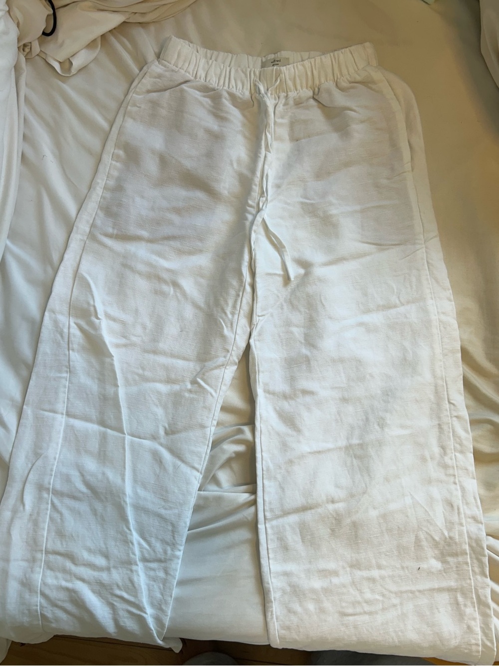 Aritzia Wilfred White Linen Relaxed Pants